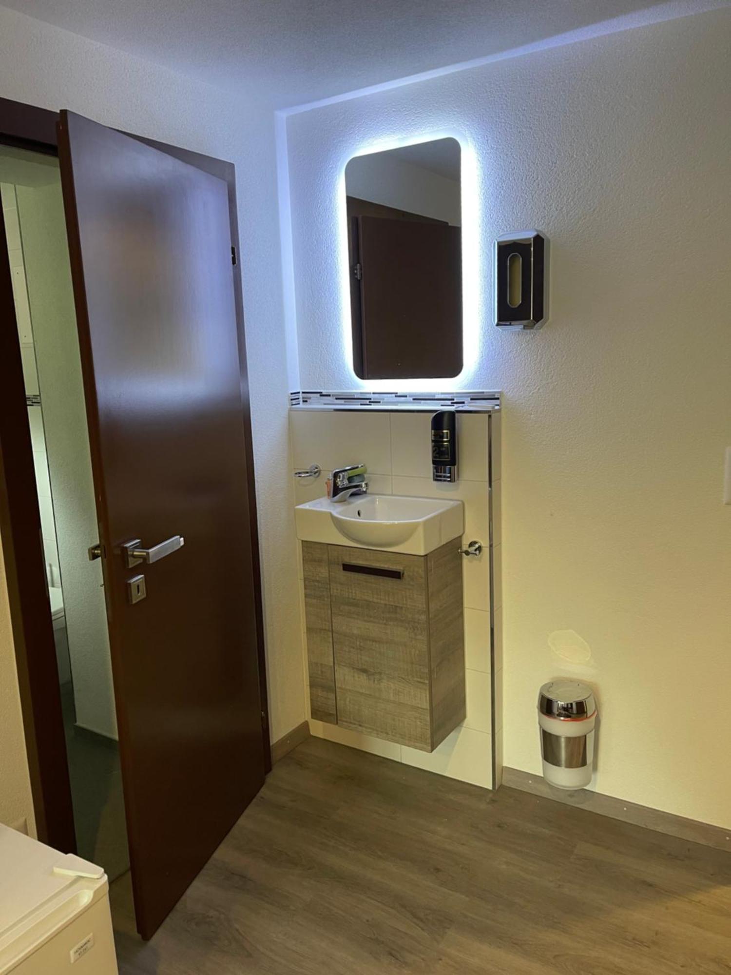 Haus Alpenhof Hotel Wassen Kültér fotó